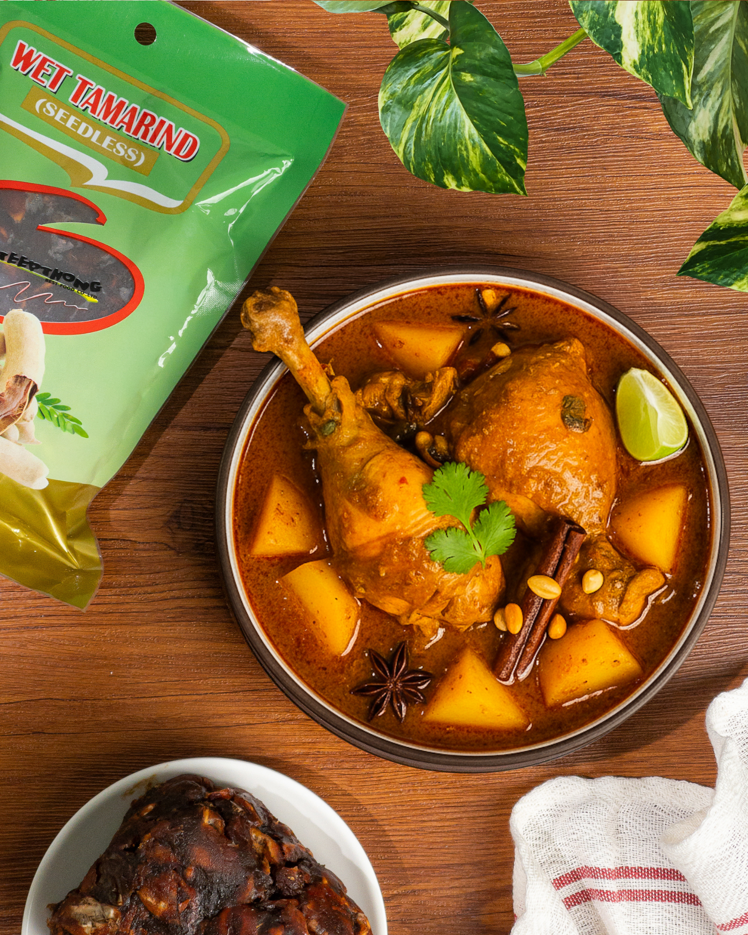 Seedless wet tamarind served with food